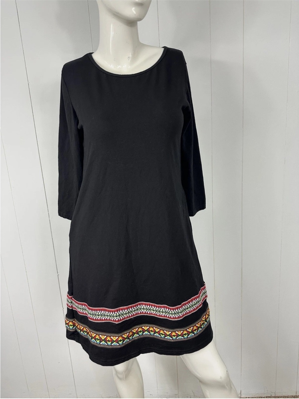 Thant Women’s 3/4 Sleeve Black Boho Tunic Dress Size M Embroidered Side Pockets